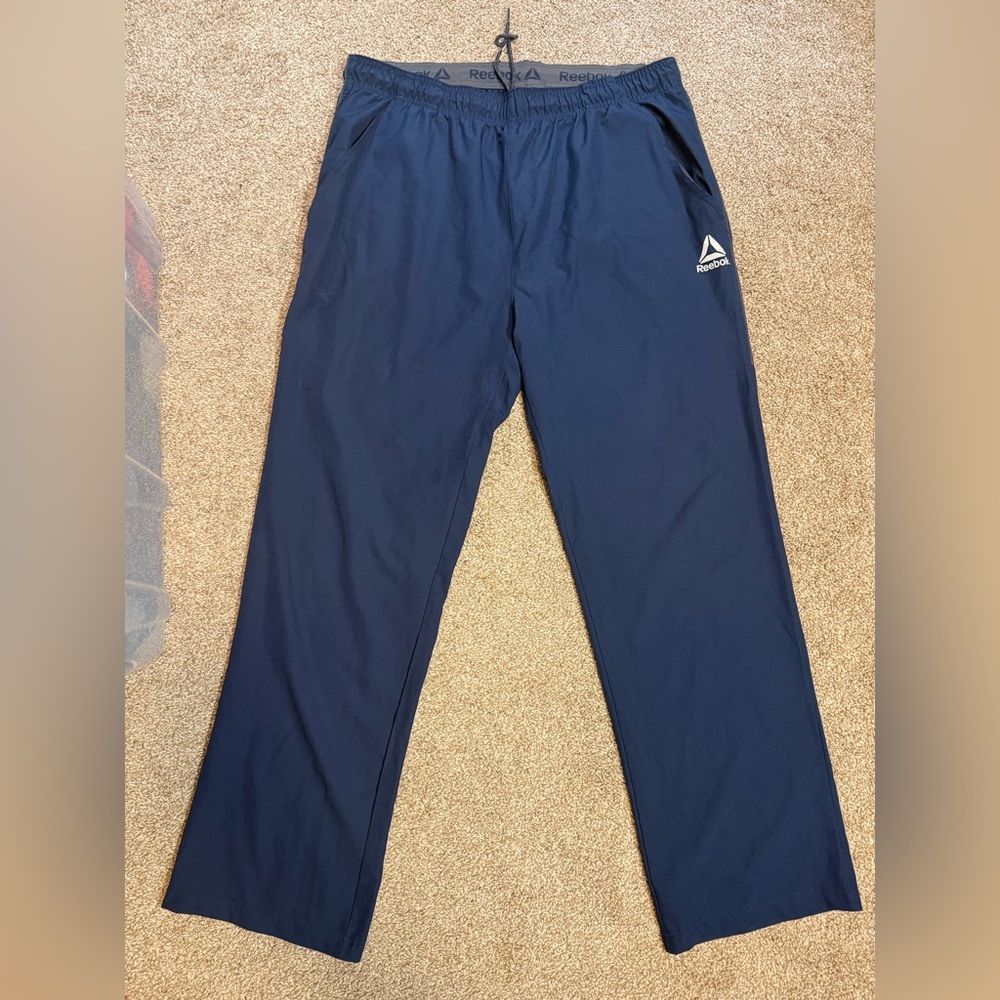SOLD Reebok Men's XXL windbreaker sweatpants  Dark Blue